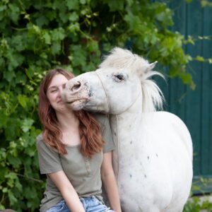 Fotografenhalfter weiß mit langem ca. 4 Meter Seil für Pferde Uni-Size verschiedene Farben, kein Verrutschen ins Auge, leicht zu retuschieren!